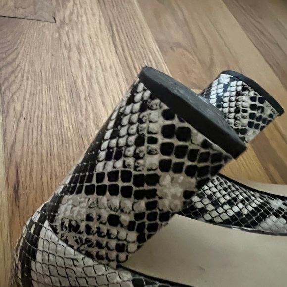 Marc Fisher heels python - Picture 2 of 8